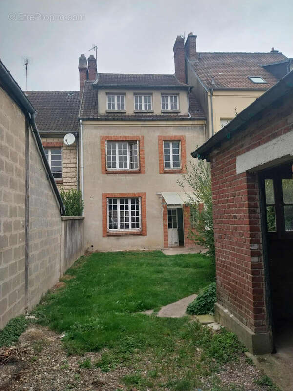 Maison à NEUFCHATEL-EN-BRAY