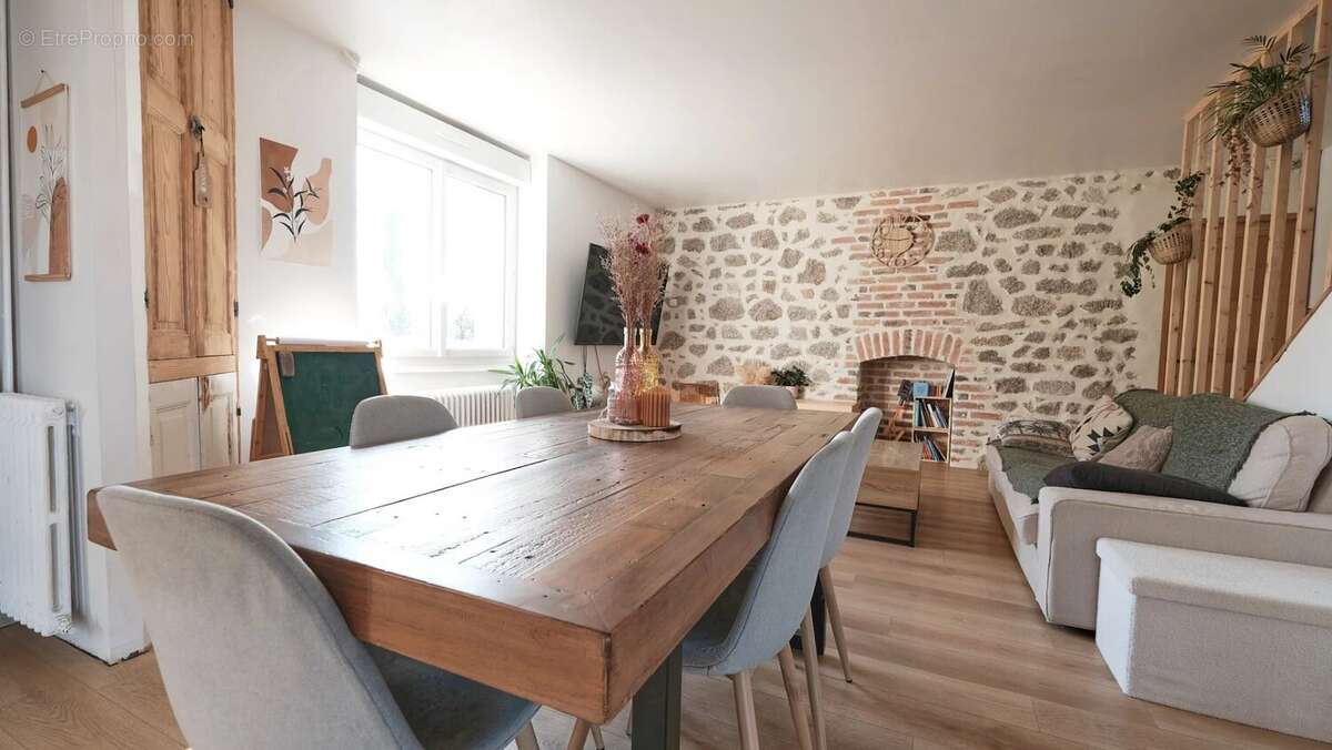 Maison à TOULON-SUR-ARROUX