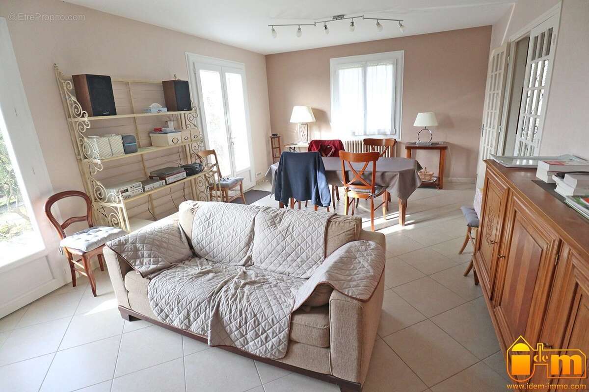 Maison à ETAMPES
