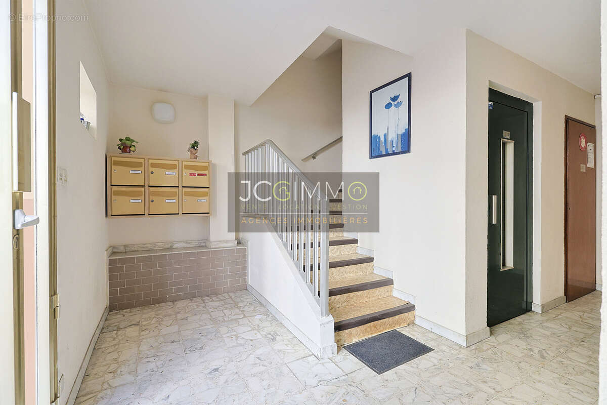 Appartement à HYERES