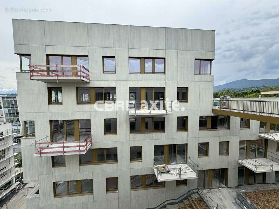 Commerce 3485 m² à Chambery  - photo 6
