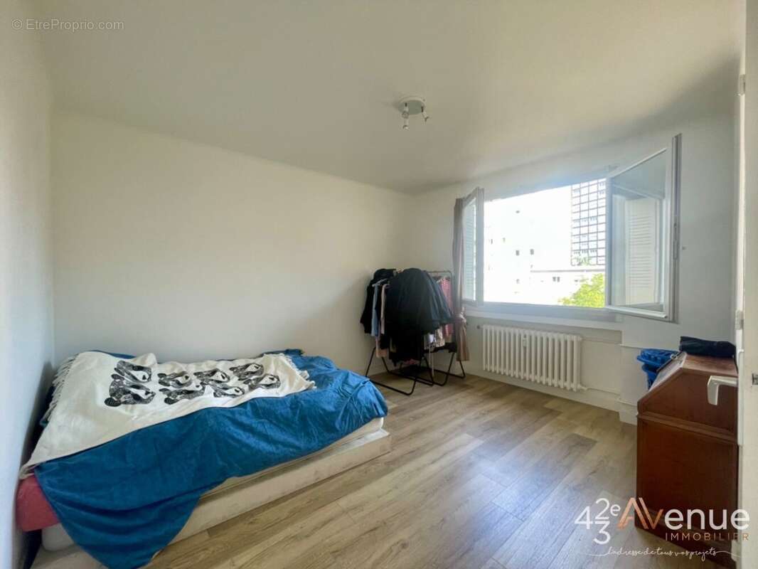 Appartement à SAINT-ETIENNE