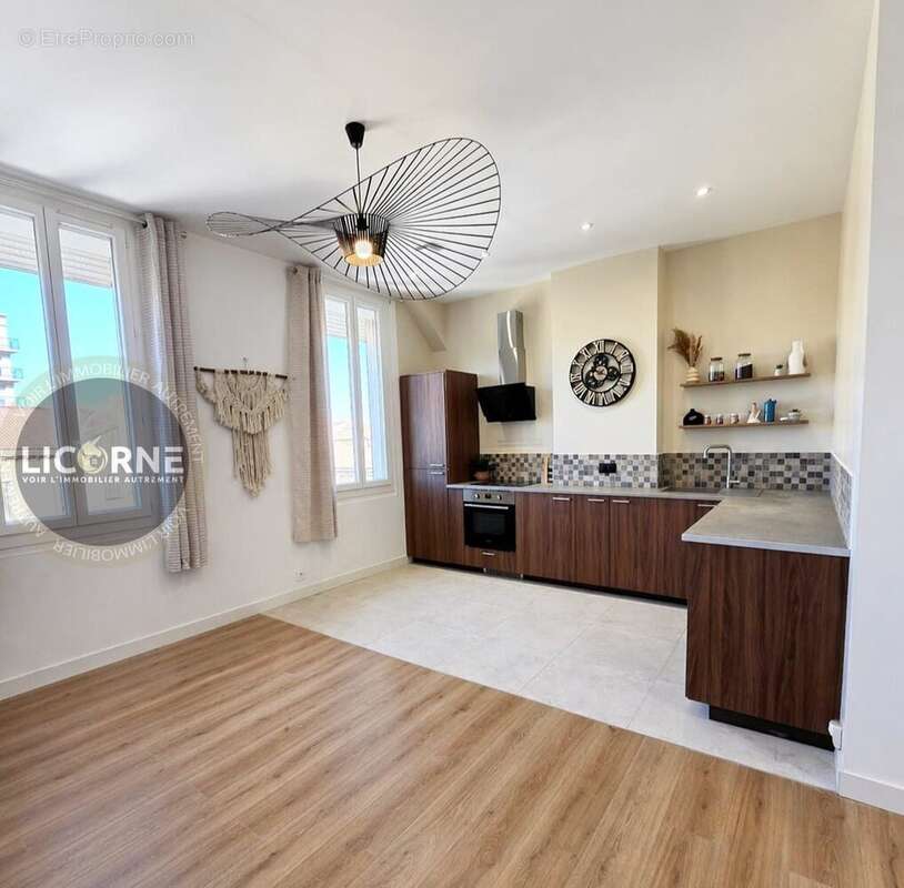 Appartement 37 m² à Marseille-7e  - photo 2