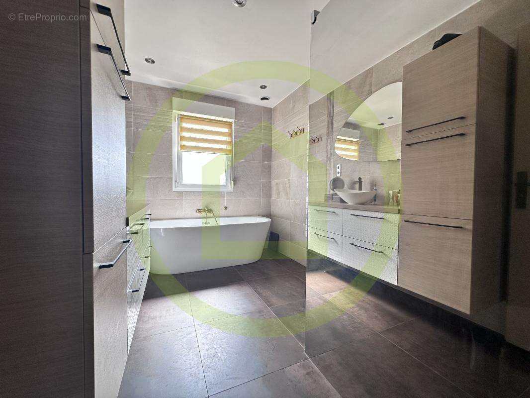 Maison à CONFLANS-EN-JARNISY