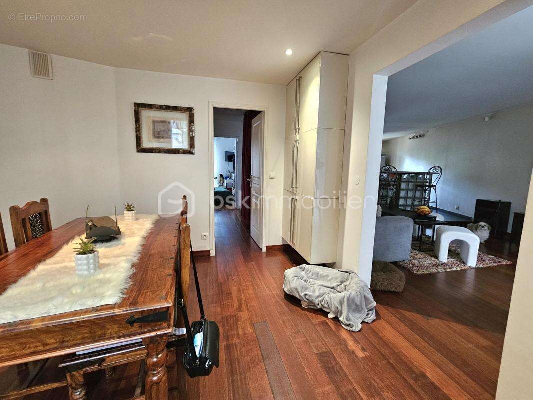 Appartement à COUBRON