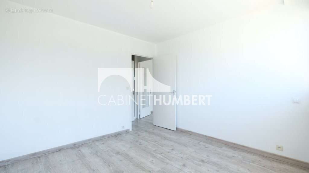 Appartement 46 m² à Saint-Etienne  - photo 7