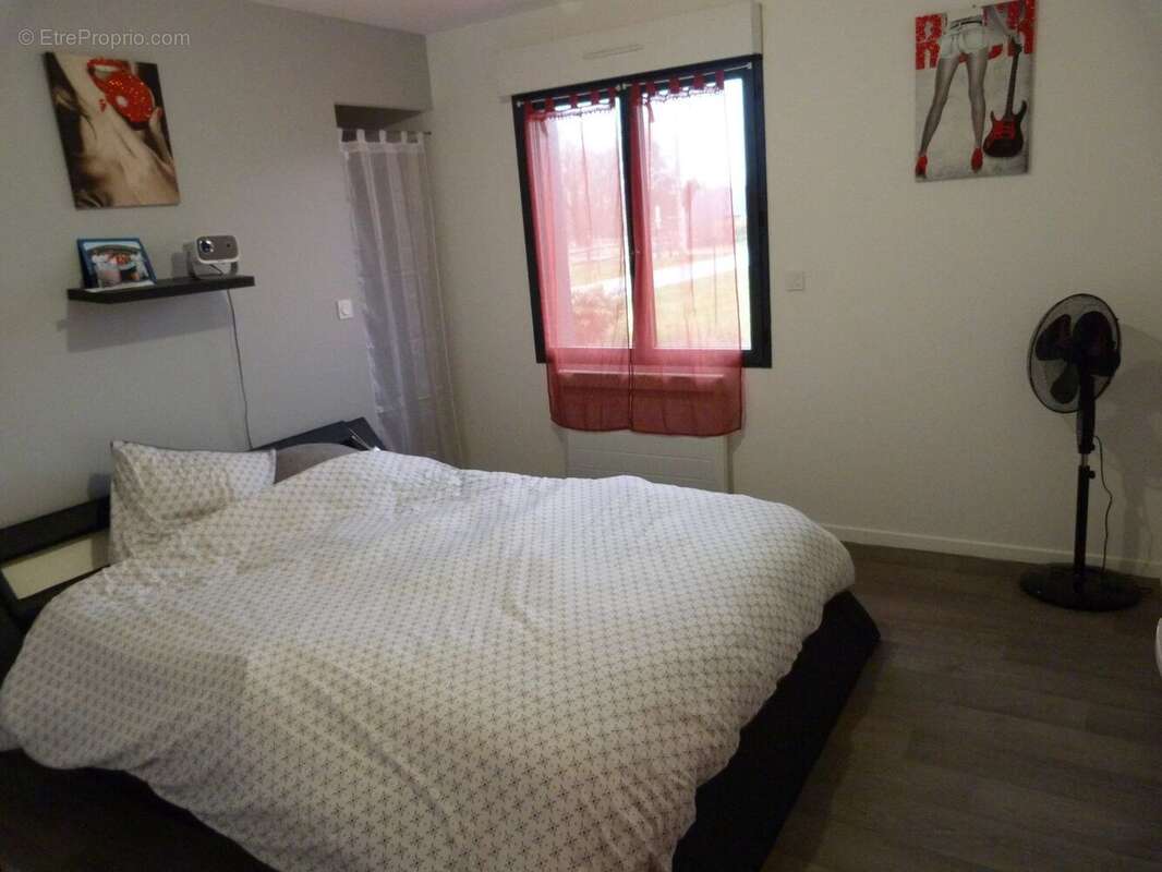 Maison à SAINT-GEORGES-SUR-LA-PREE