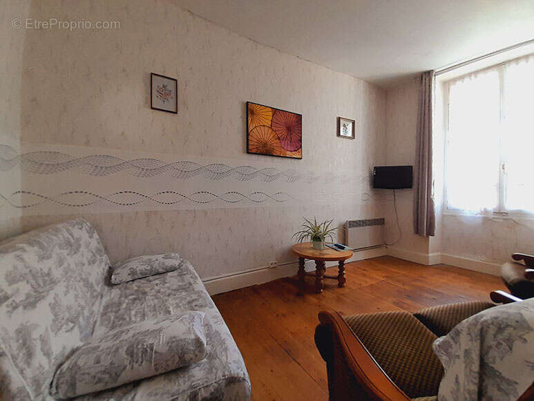 Appartement à BOURBON-L&#039;ARCHAMBAULT