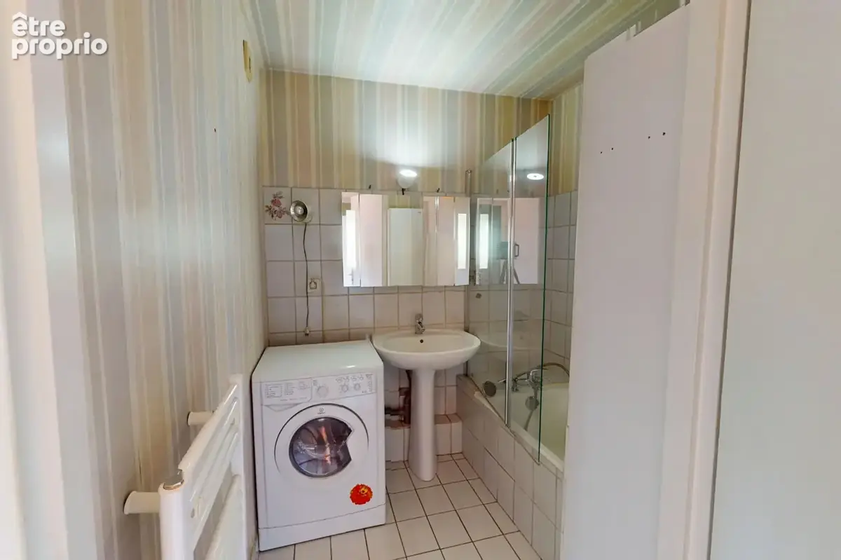 T2 de 49 m² avec balcon, proche Boulevard Foch à Grenoble - photo 7