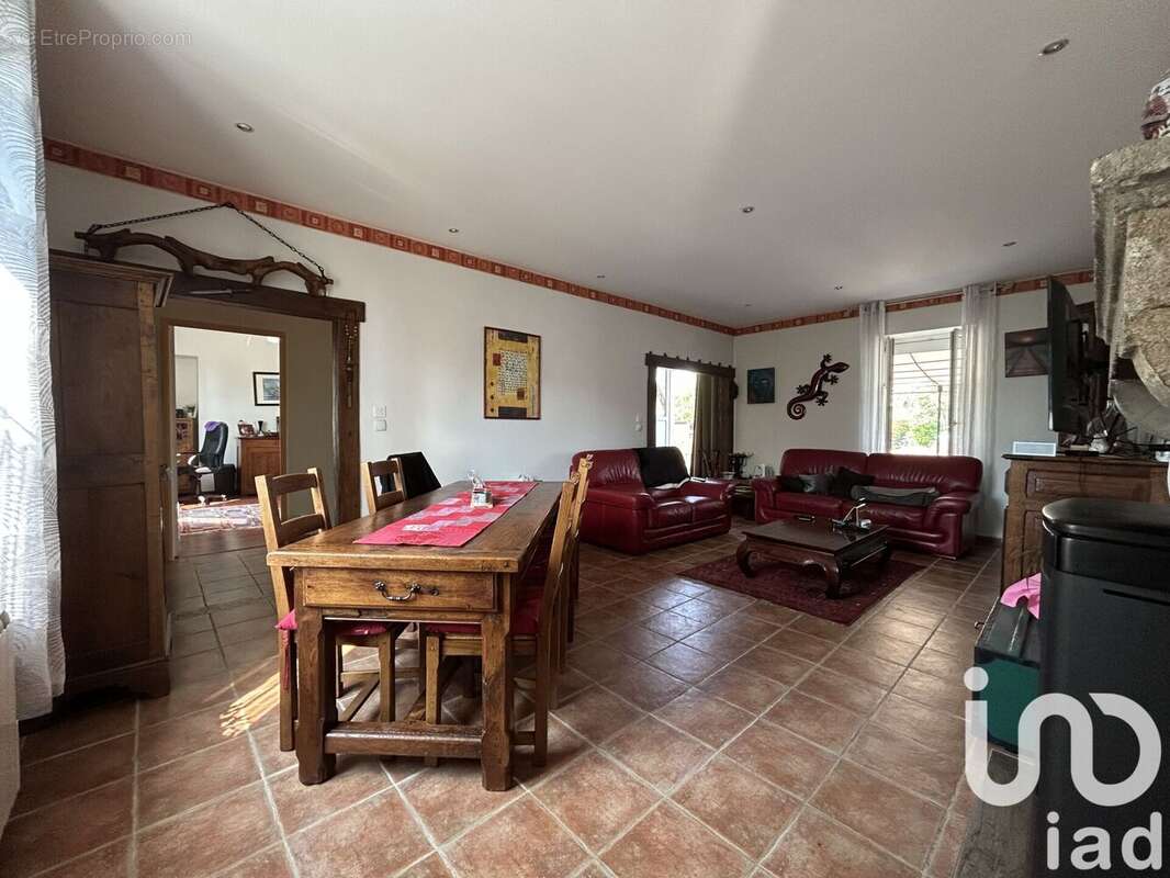 Photo 8 - Maison à MONTVICQ