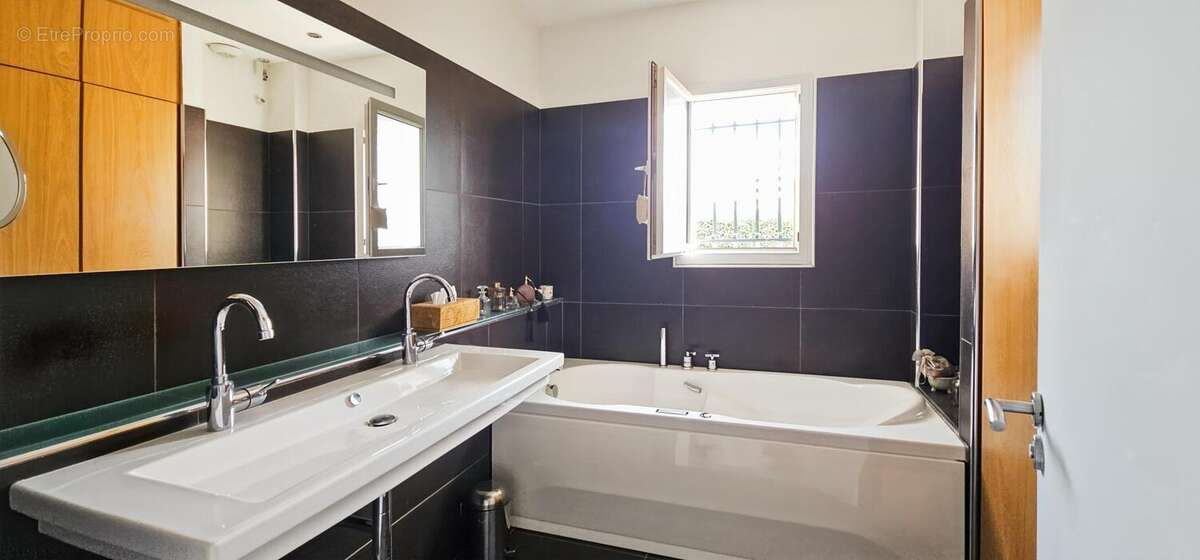 Photo 3 - Maison à BELLERIVE-SUR-ALLIER