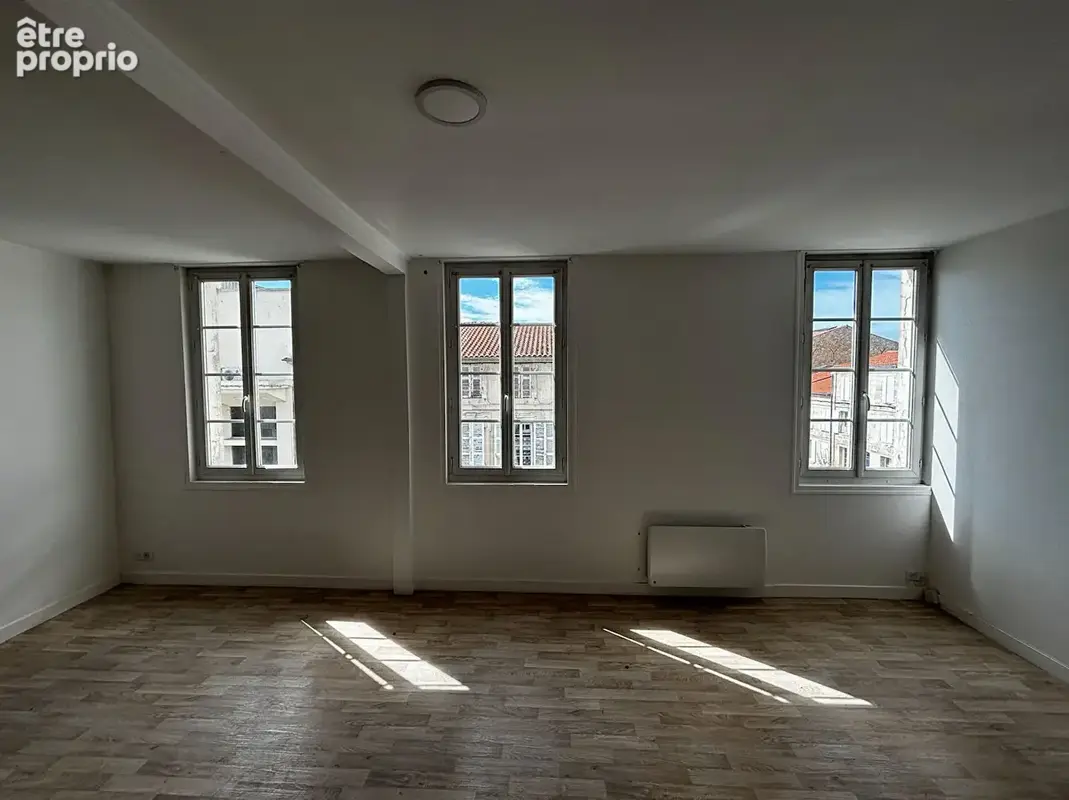 Duplex lumineux en plein centre-ville de Rochefort - photo 2