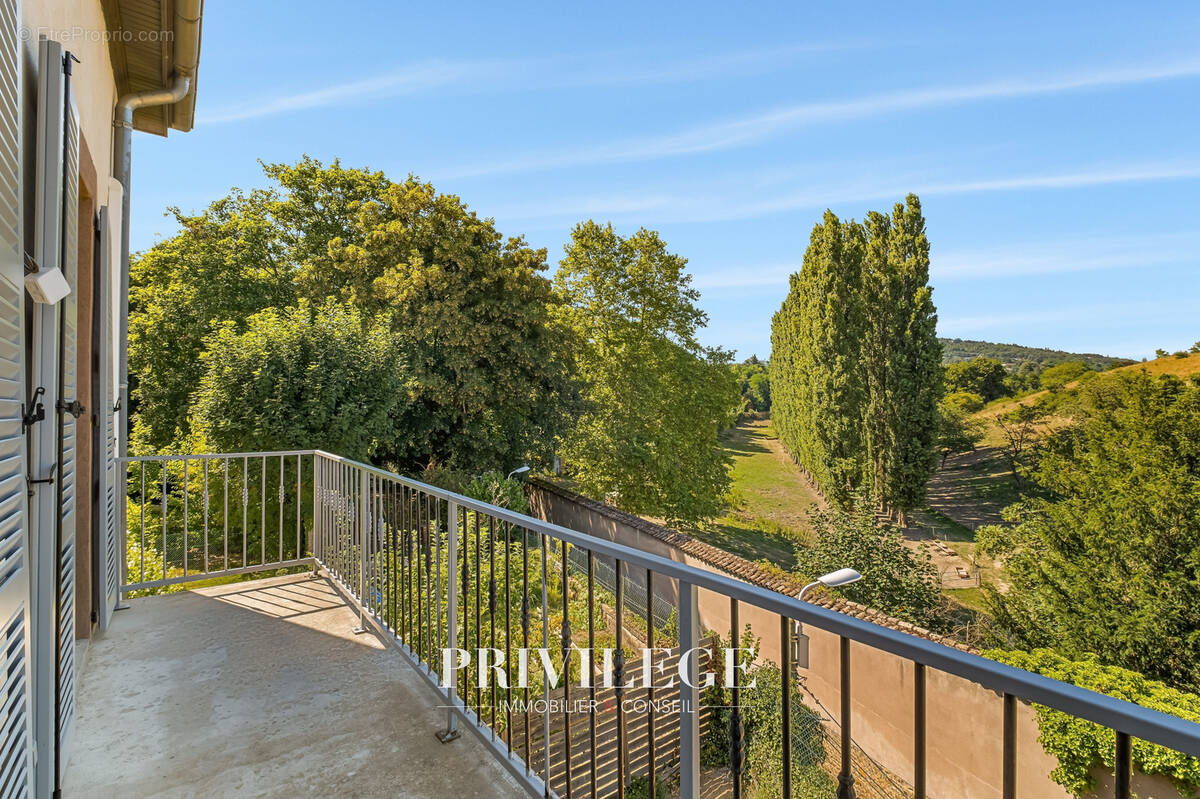 Appartement à LYON-9E