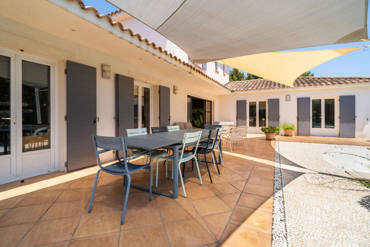 Maison à SIX-FOURS-LES-PLAGES