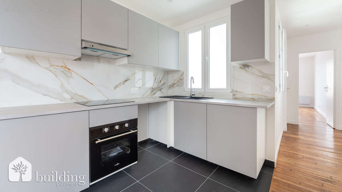 Appartement à PARIS-17E