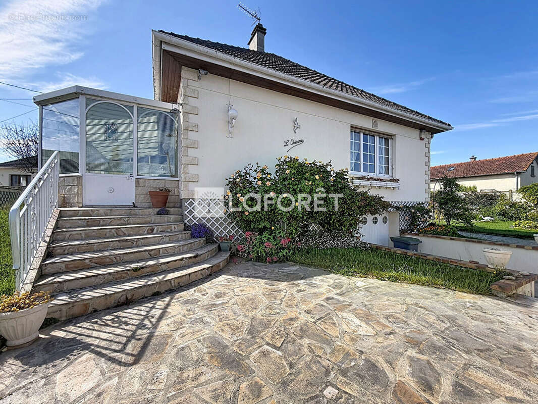 Maison à LION-SUR-MER