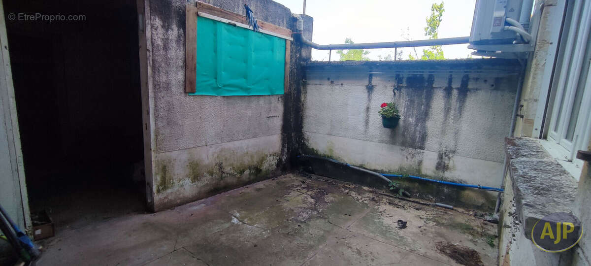 Maison à CHAMPAGNOLLES