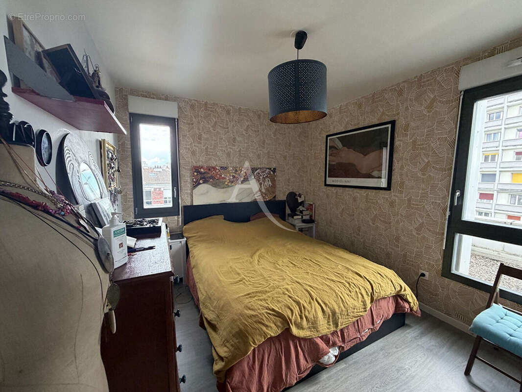 Appartement à AUBERVILLIERS