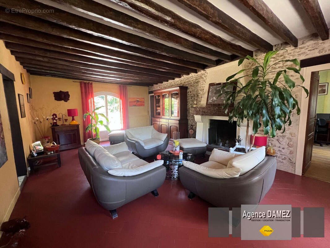 SAINTE-MESME, Maison ancienne de caractère, 151 m², Terrain arboré de 1 590 m² - photo 8