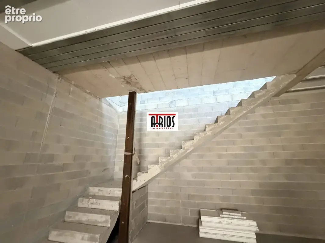 Commerce 240 m² à vendre à Tourves (83170) - photo 5