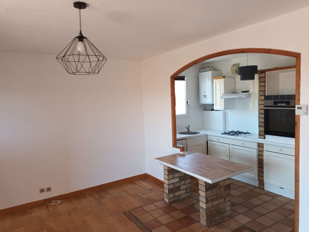 Appartement à MOUANS-SARTOUX