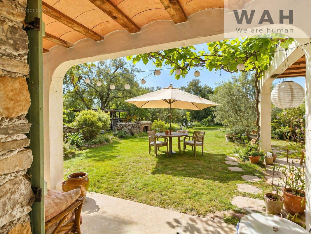 Mas de caractère  (maison + 3 gites) avec piscine et panneaux solaires - photo 28