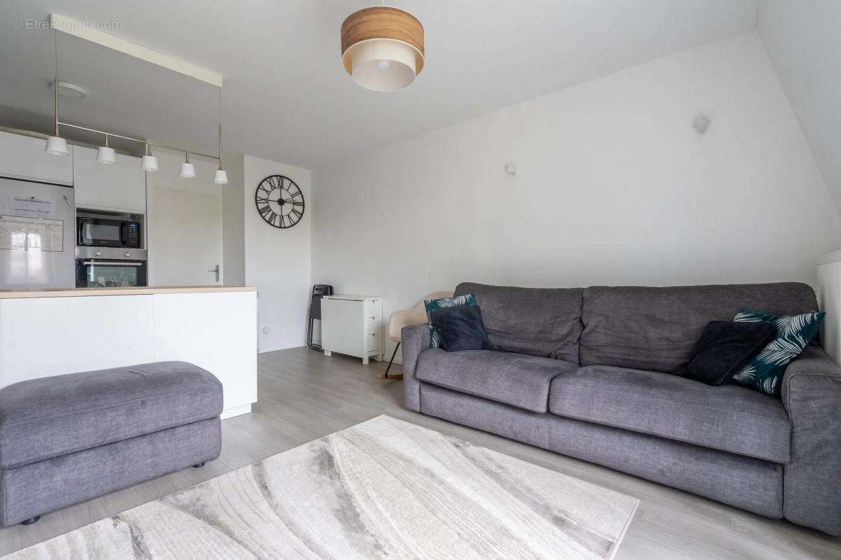 Appartement à LE BLANC-MESNIL