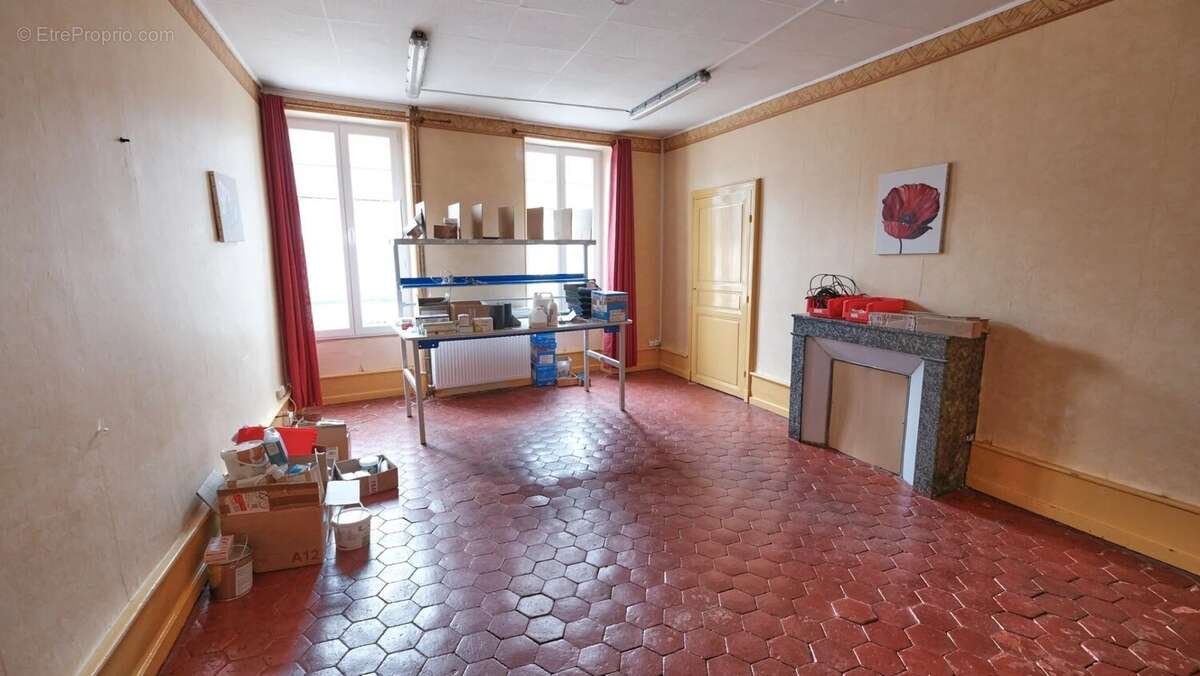 Maison à OUROUX-EN-MORVAN