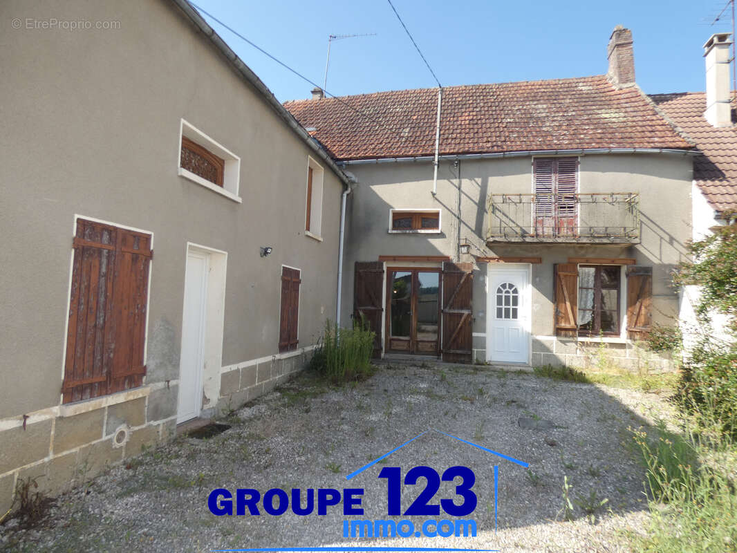 Maison à CHEU