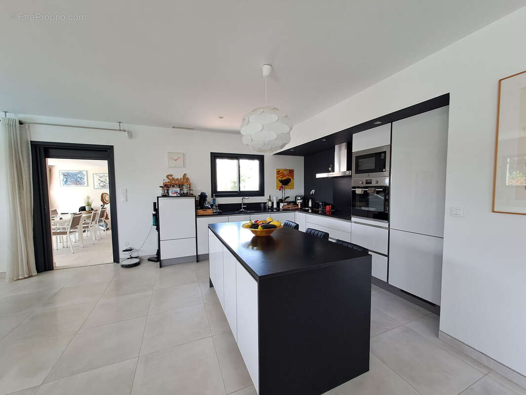 Maison à NISSAN-LEZ-ENSERUNE