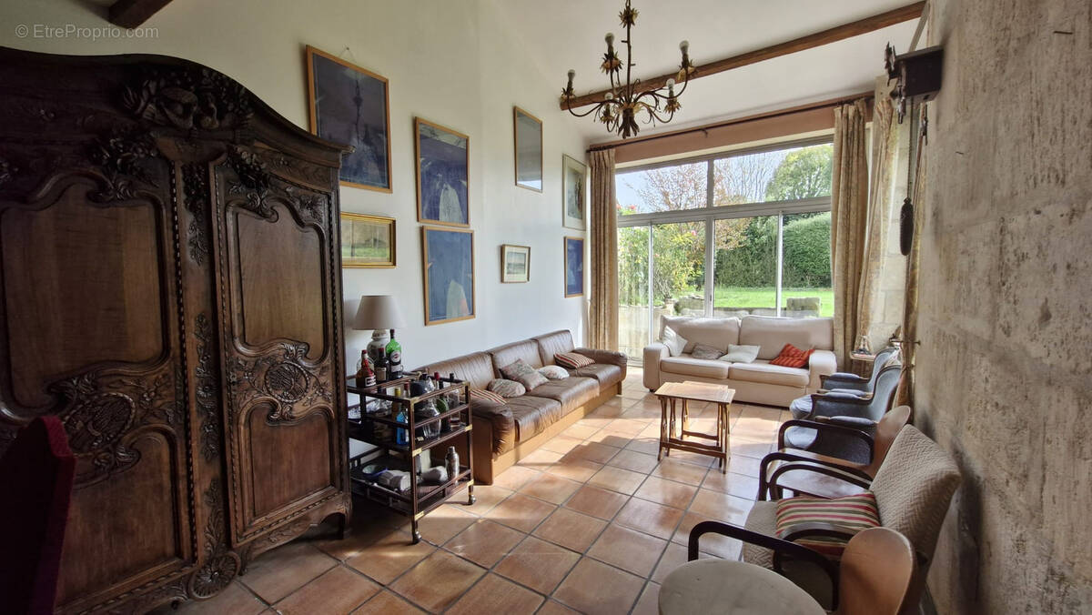 Maison à MORTAGNE-SUR-GIRONDE