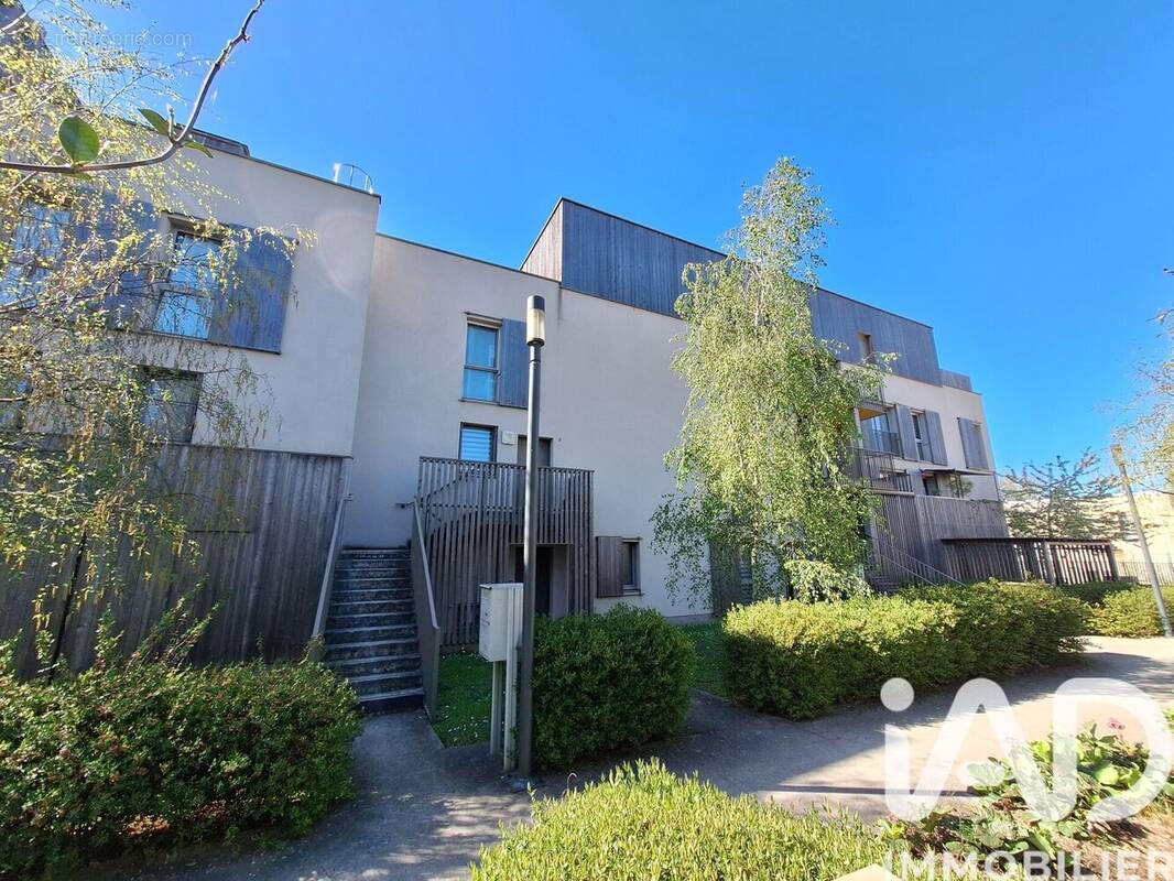 Photo 1 - Appartement à SAINTE-GENEVIEVE-DES-BOIS