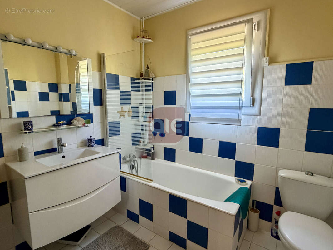 EXCLUSIVITÉ A.I.E.: Sur une parcelle piscinable de 2243 m2, Villa familiale de plus de 150 m2 habitables - photo 16