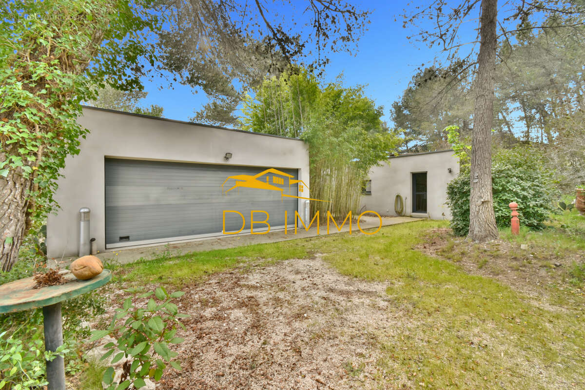 Maison à VILLENEUVE-LES-AVIGNON