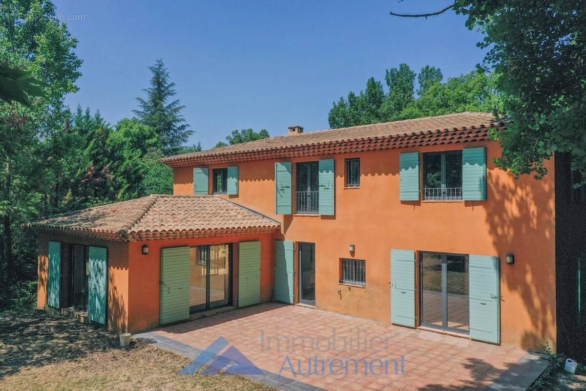 Maison à LE THOLONET