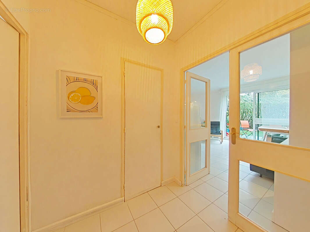 Appartement à FONTENAY-LE-FLEURY