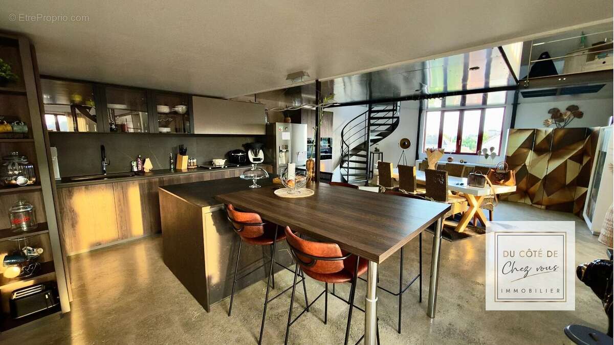 Appartement à SAINTE-SAVINE