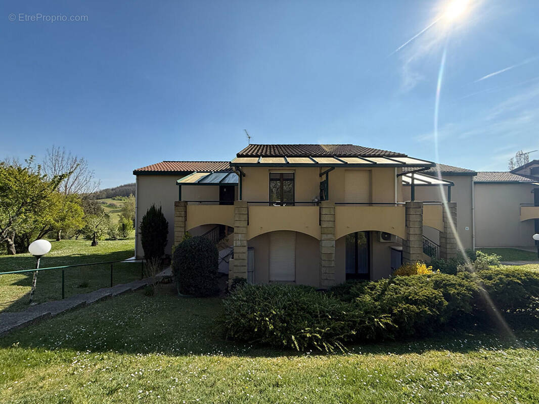 Appartement à CASTELNAUD-DE-GRATECAMBE