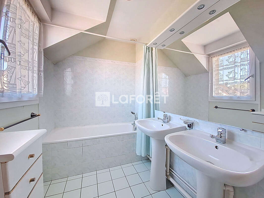 Maison à MARCOUSSIS