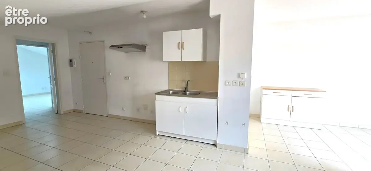 T2 de 46,50 m2 carrez mais 85 m2 au sol, terrasse privative, place de parking - photo 5