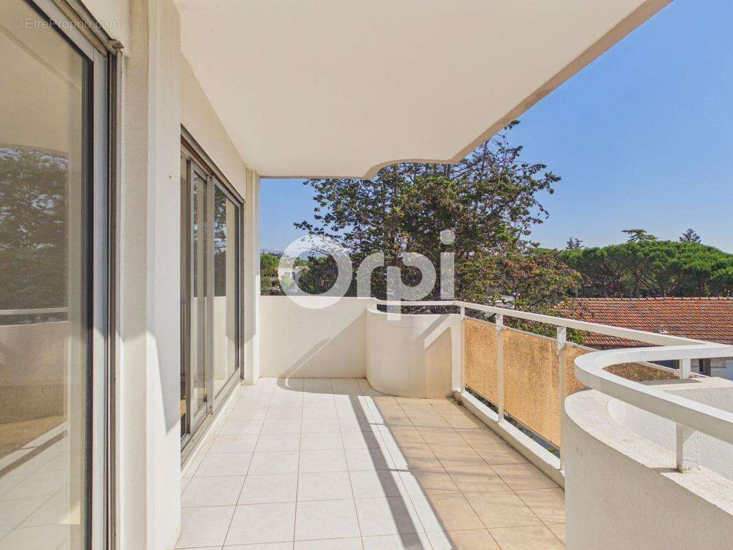 Appartement à MANDELIEU-LA-NAPOULE