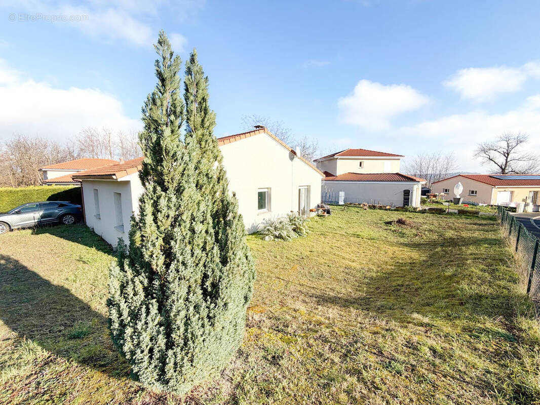 Maison à PONT-DU-CHATEAU