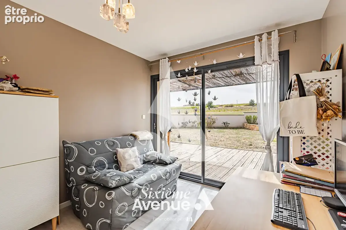 Ancien cuvage rénové de 186 m² au coeur de Charnay, Piscine, 5 chambres, Vue remarquable - photo 7