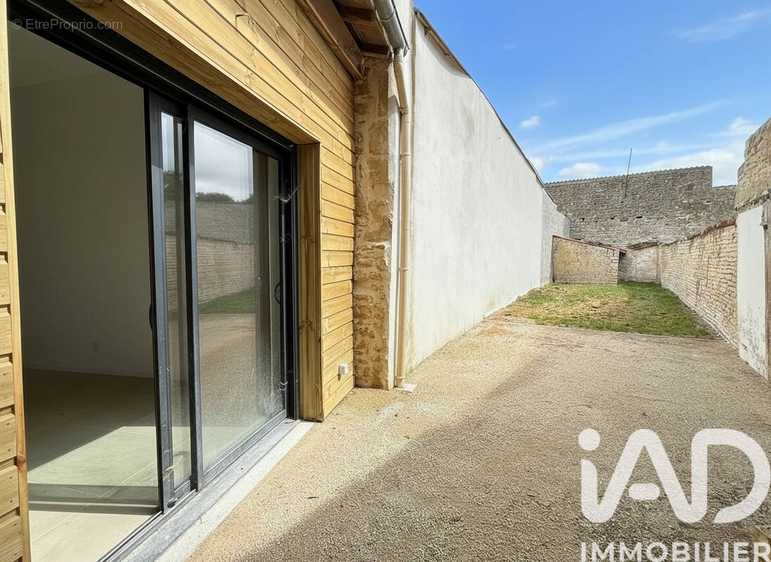 Photo 1 - Maison à MAUZE-SUR-LE-MIGNON