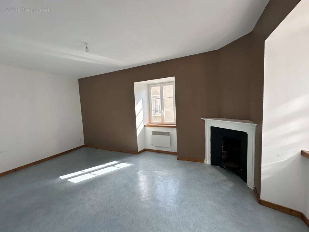 Appartement à LE CHAMBON-SUR-LIGNON