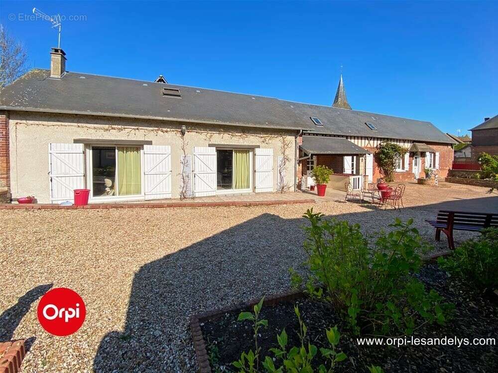 Maison à SAINT-CLAIR-SUR-EPTE