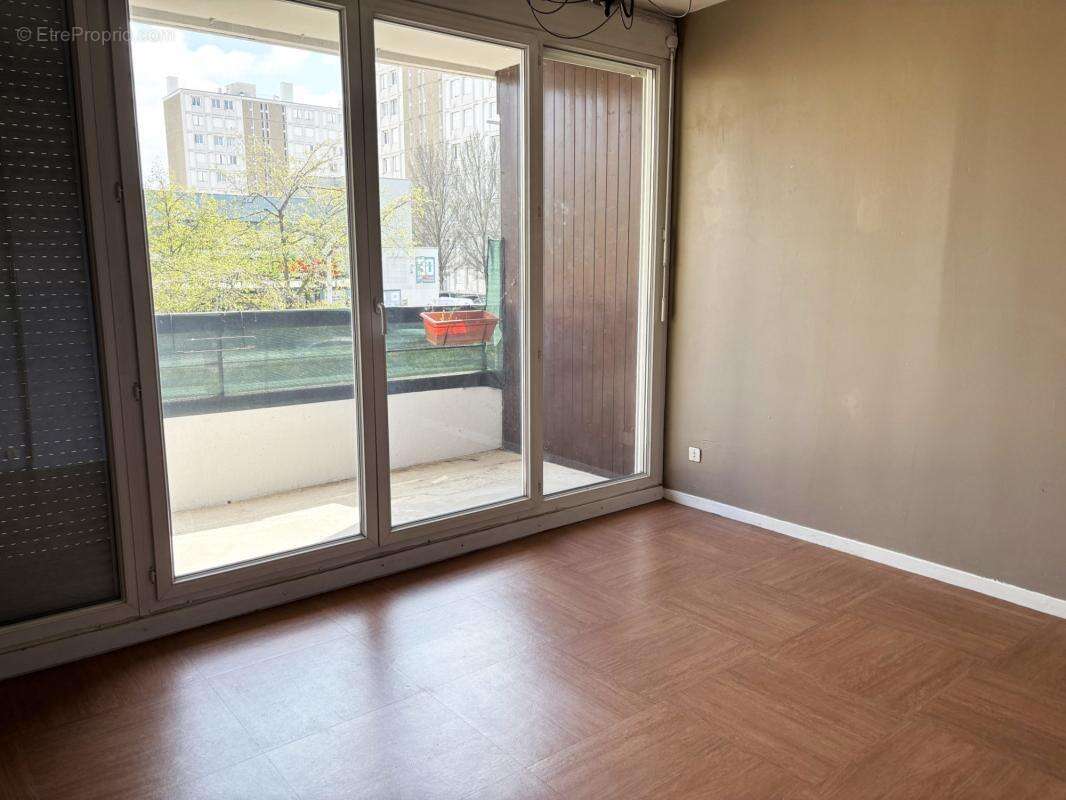 Appartement à SAINT-FONS