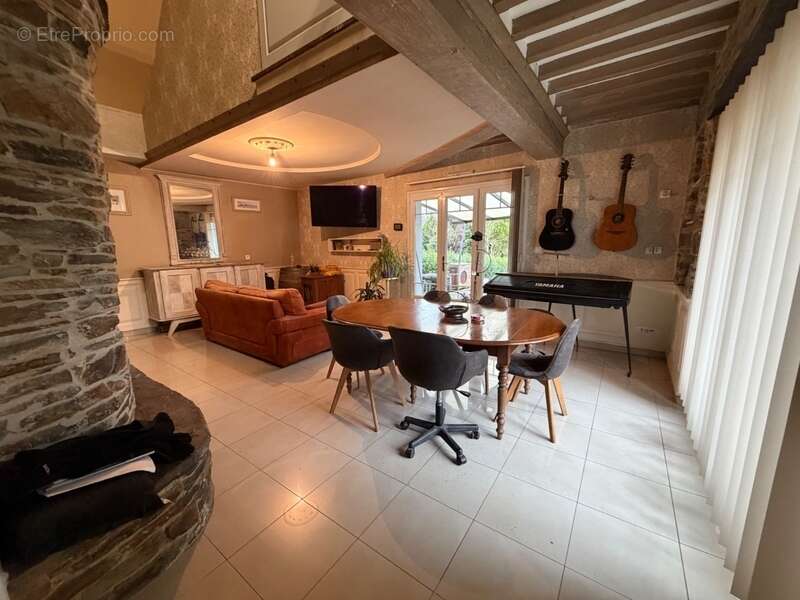Maison à LA BARRE-DE-SEMILLY