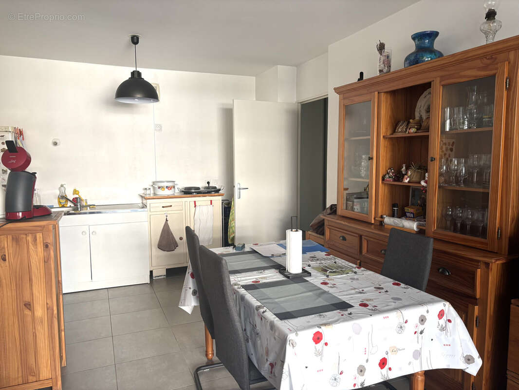 Appartement à MARSEILLE-3E
