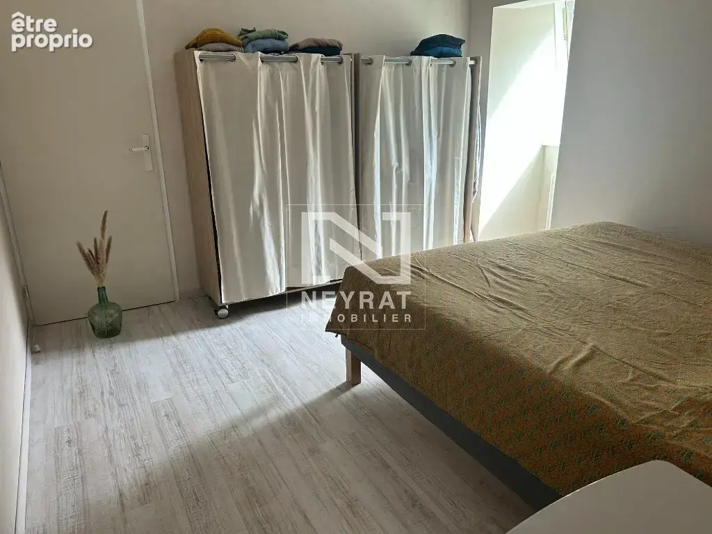 Appartement type 3 65.27 m2 avec cave et 2 garages VENDUS LOUES - photo 4
